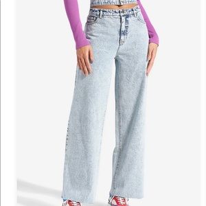 Shoe Dazzle Double Wide Leg Jean